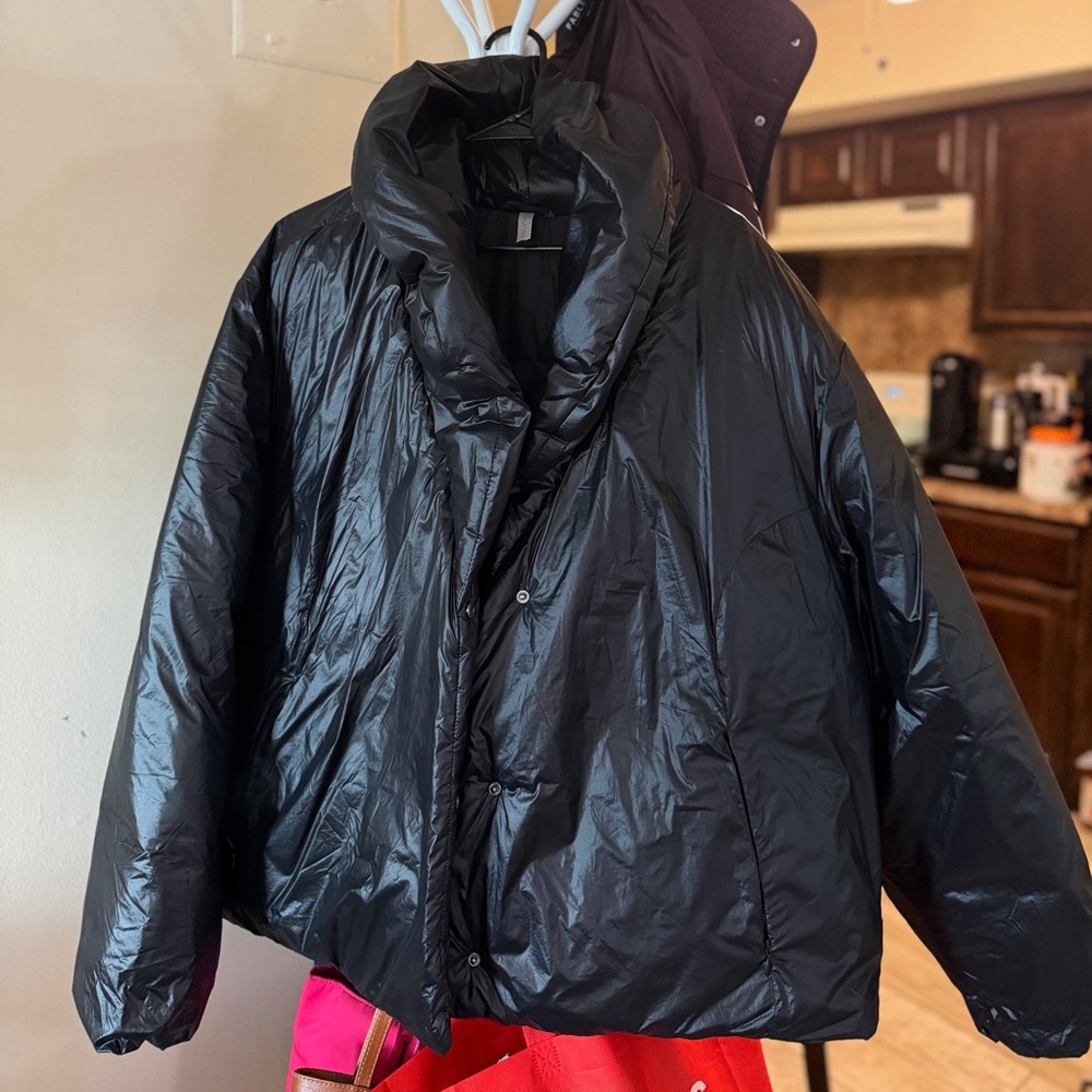 WOMEN Black Puffer Jacket FABLETICS